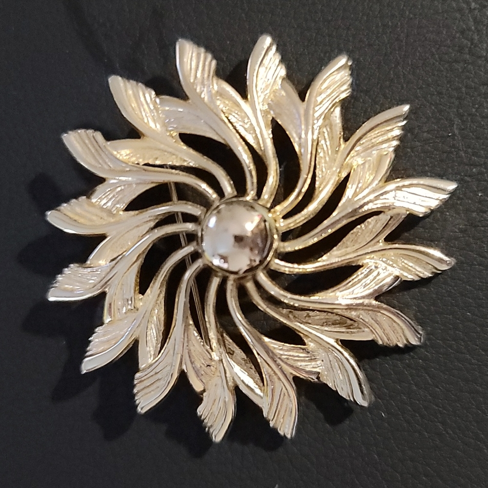 Sarah Coventry brooch